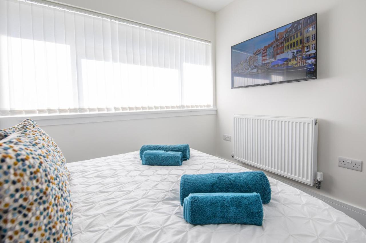 Luxury Property With Hot Tub And Sea Views Oystermouth Exterior foto