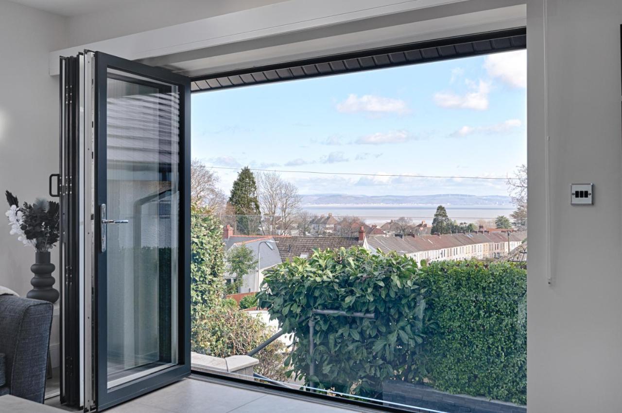 Luxury Property With Hot Tub And Sea Views Oystermouth Exterior foto