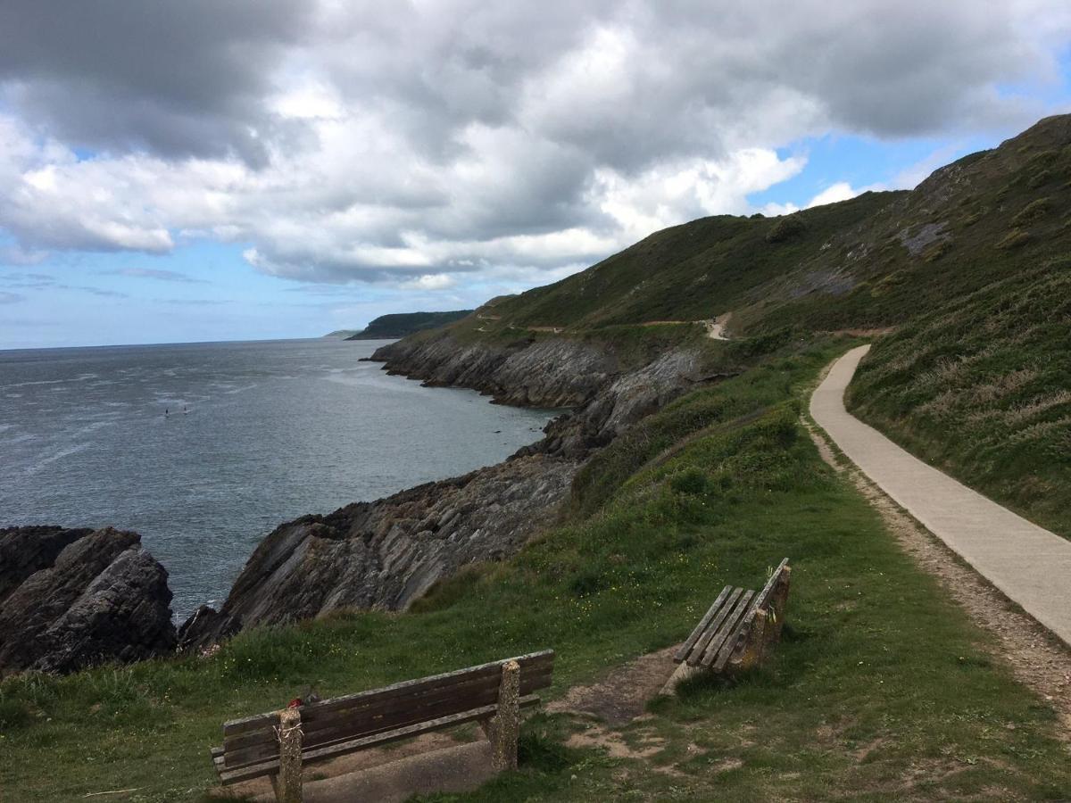 Luxury Property With Hot Tub And Sea Views Oystermouth Exterior foto