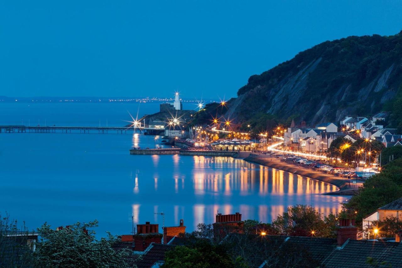 Luxury Property With Hot Tub And Sea Views Oystermouth Exterior foto
